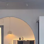 Rodhea Apartamento Stegna