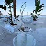 Apartamento Rodhea Stegna